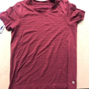 Lululemon t shirt